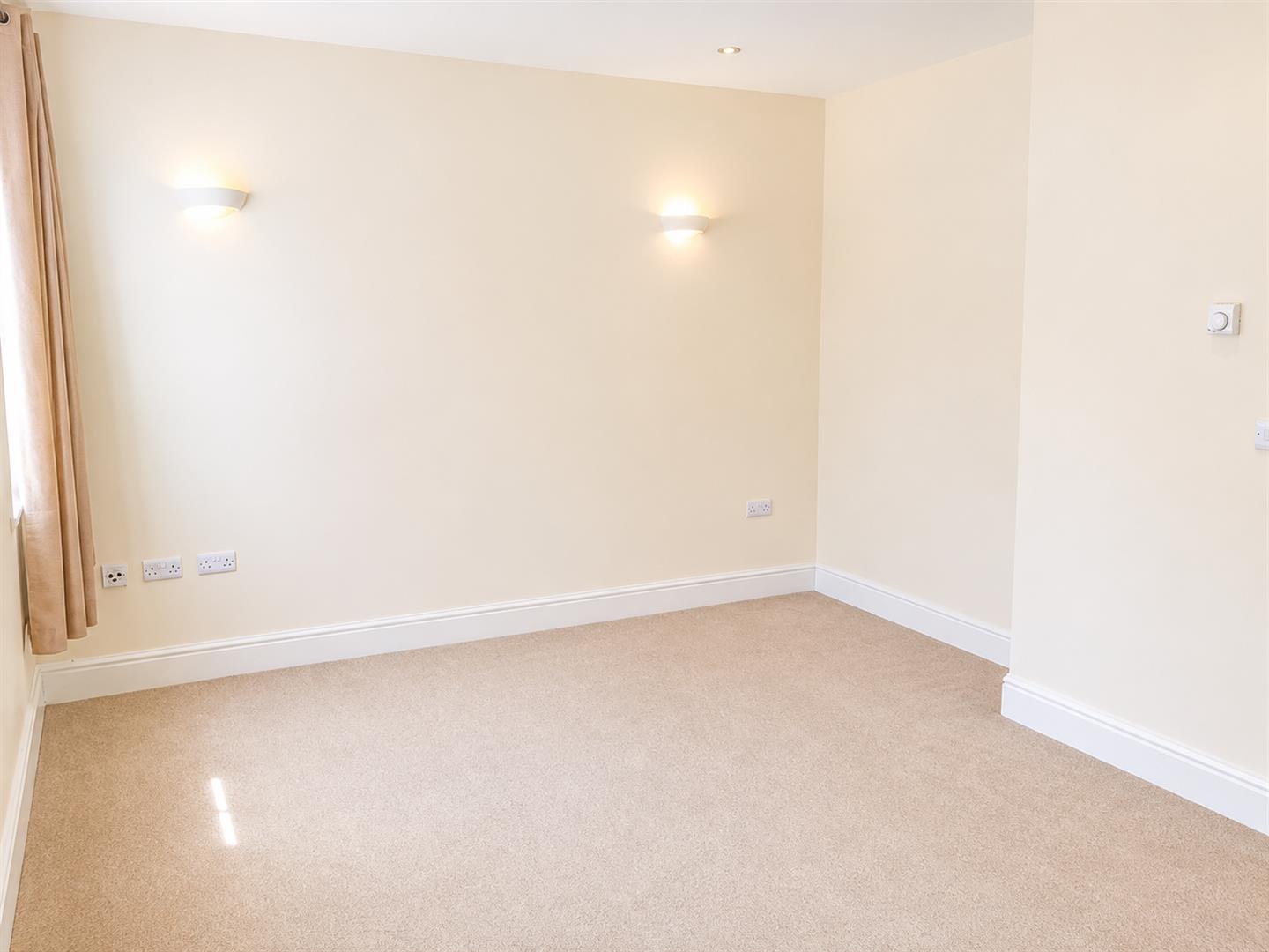 5 Nightingale Court Eyton Lane, Shrewsbury, SY4 2GB To Let